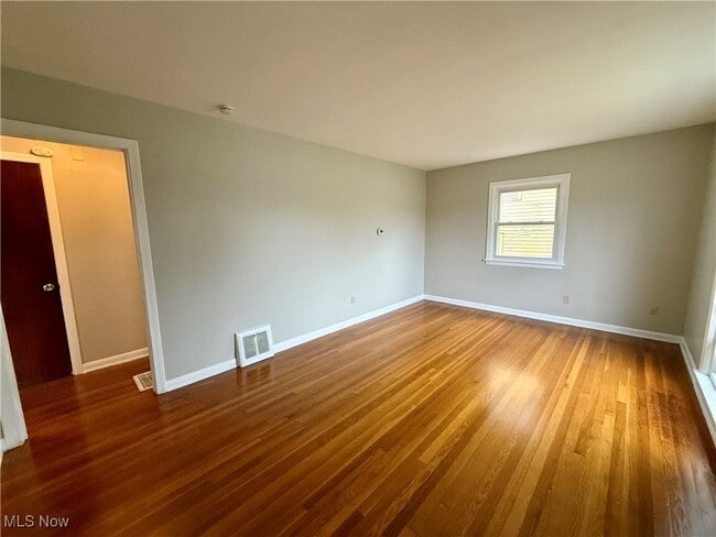 Building Photo - 1055 Whittier Ave