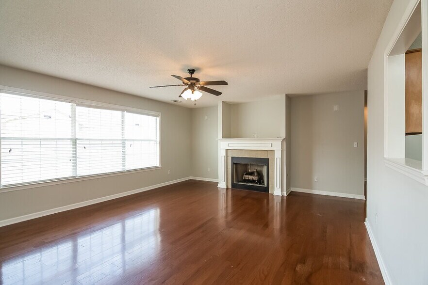 Building Photo - 1851 Timber Way N