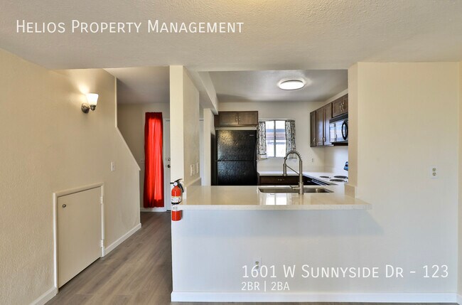 Building Photo - 1601 W Sunnyside Dr