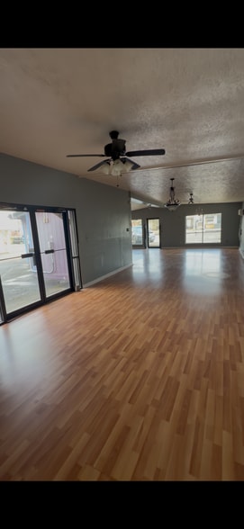 Building Photo - 506 Ford St