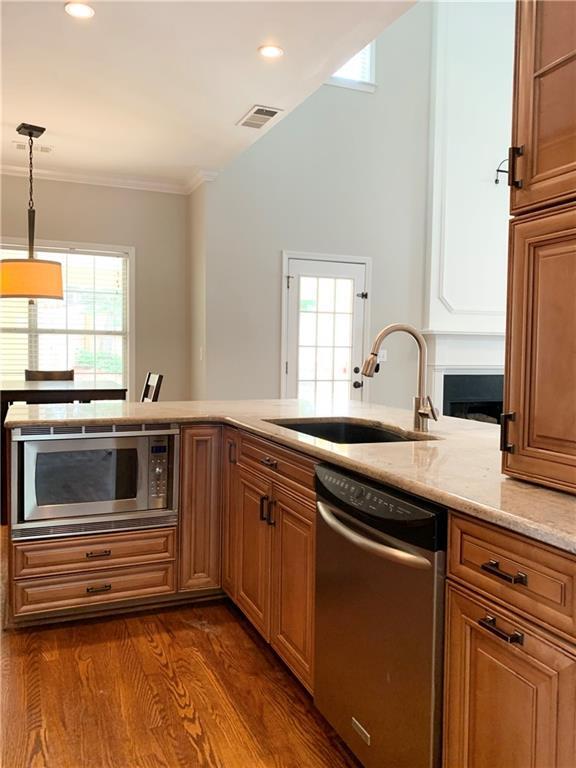 Building Photo - 2020 Chelton Way SE