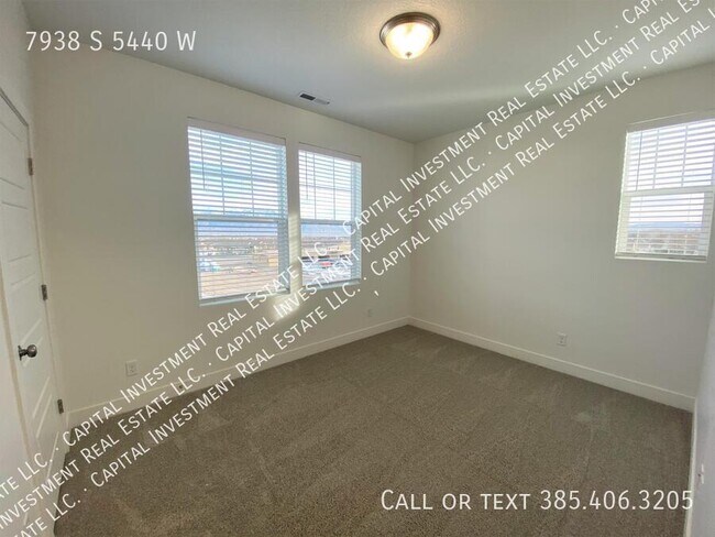 Building Photo - 7938 S 5440 W
