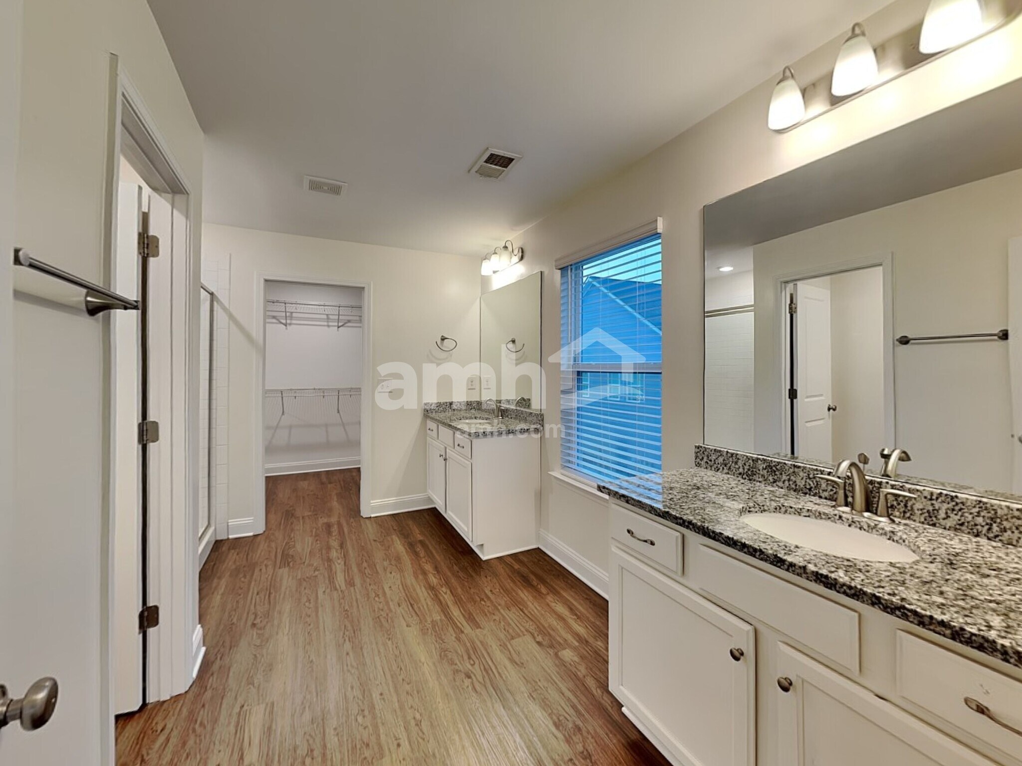 Building Photo - 1882 Weatherbrook Cir