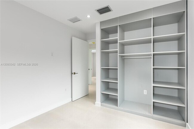 Building Photo - 1801 NE 173rd St
