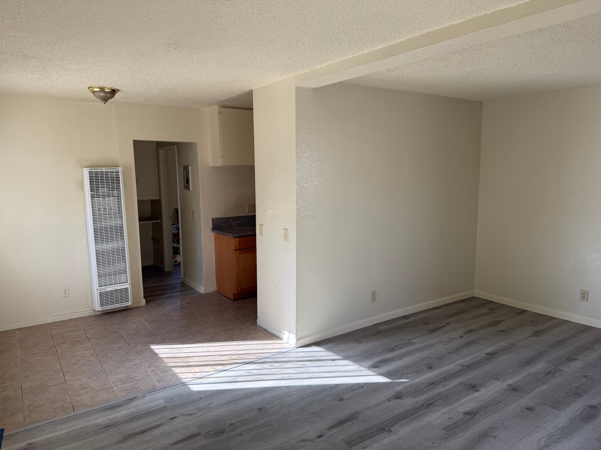 Building Photo - 1210 W 104th St