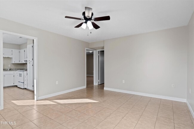 Building Photo - 1001 Kiser Blvd