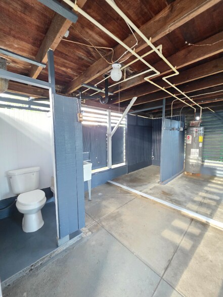 Building Photo - 418 Kukuau St