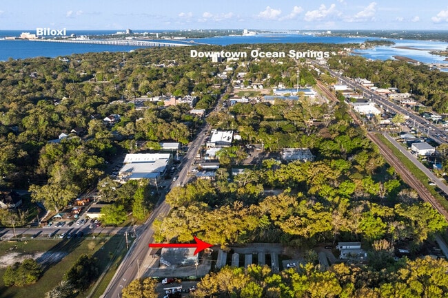 Building Photo - 1911 Government St