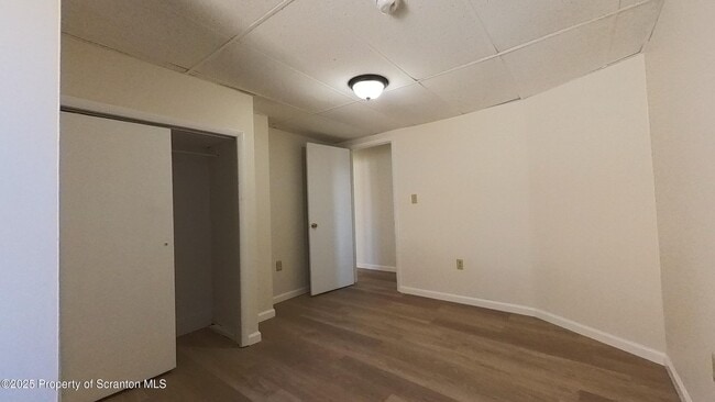 Building Photo - 86 Lee Park Ave