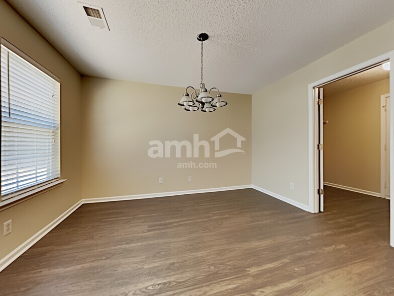 Building Photo - 161 Cherry Laural Ln