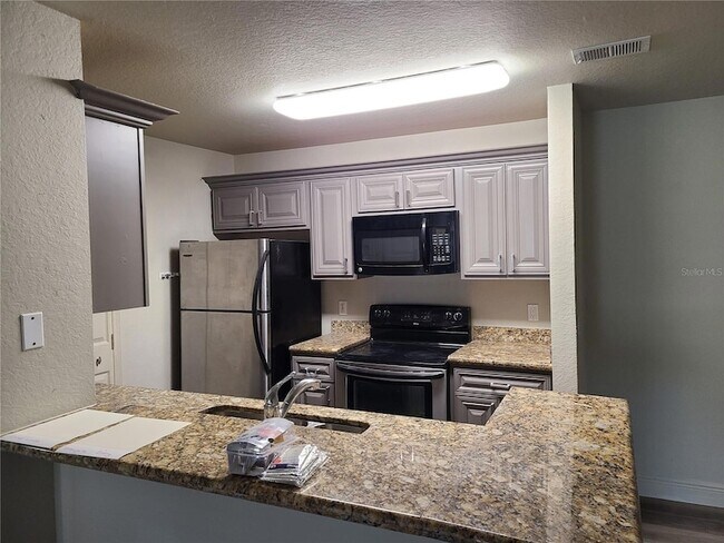 Building Photo - 8911 Manor Loop