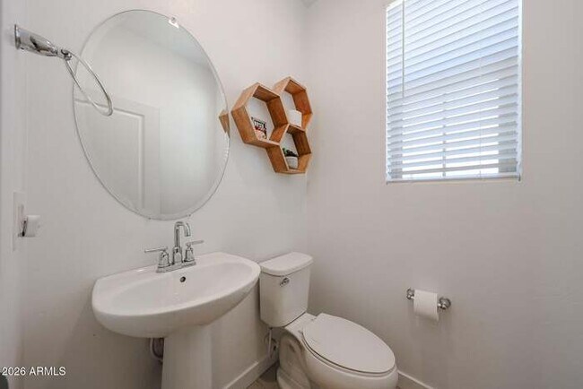 Building Photo - 3361 S 179th Dr