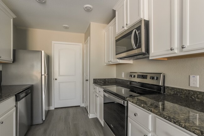 Building Photo - 27084 Leonardo Dr