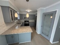 Building Photo - 115 Linhart St