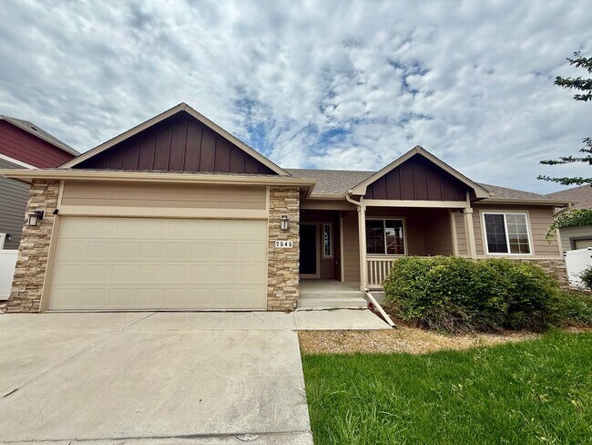 Building Photo - 7545 Back Stretch Dr