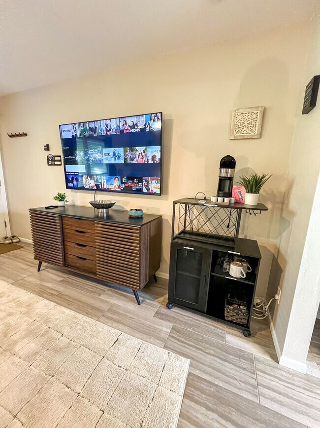 Primary Photo - 14898 Granada Dr