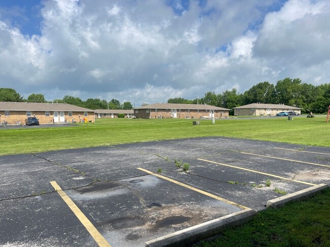 Building Photo - 5364 S Hutchinson Ave