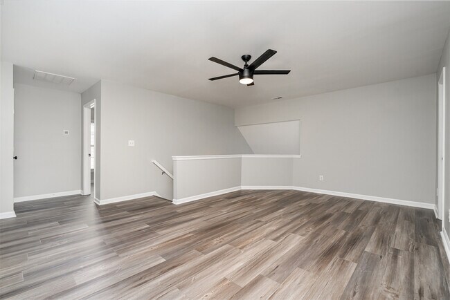 Building Photo - 251 Tradition Way