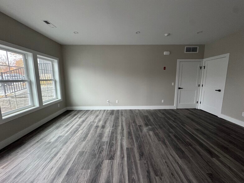 Living Room - 243 Echo Lake Rd