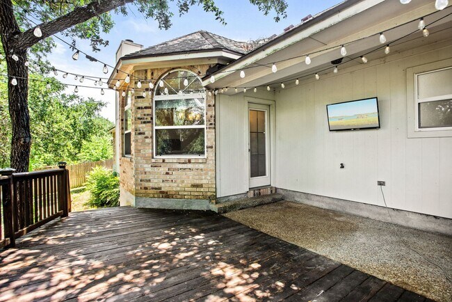 Building Photo - 4 BEDROOM IN RED ROCK, BELTON ISD