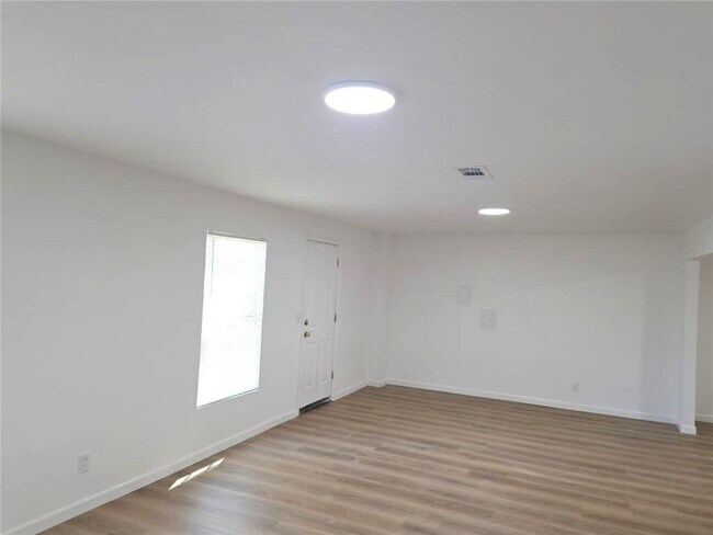 Building Photo - 3610 Muskie Ln