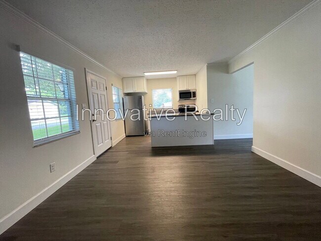 Building Photo - 5226 Davisson Ave
