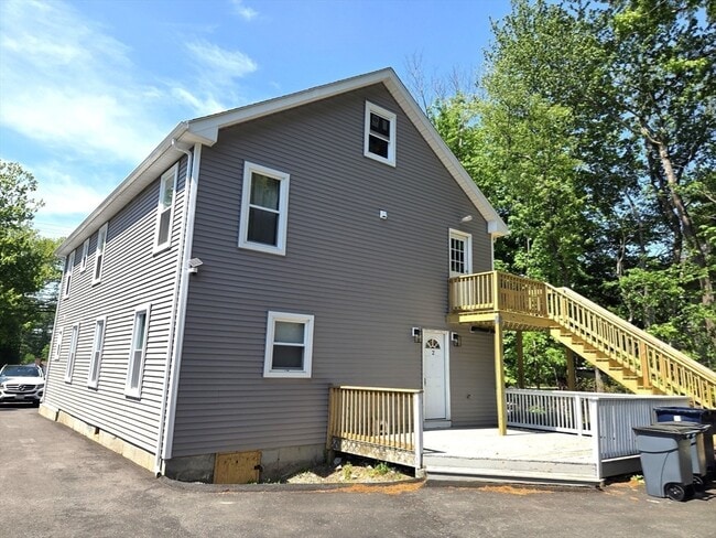 Building Photo - 276 Sumner St