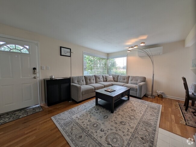 Building Photo - 15531 8th Ave NE