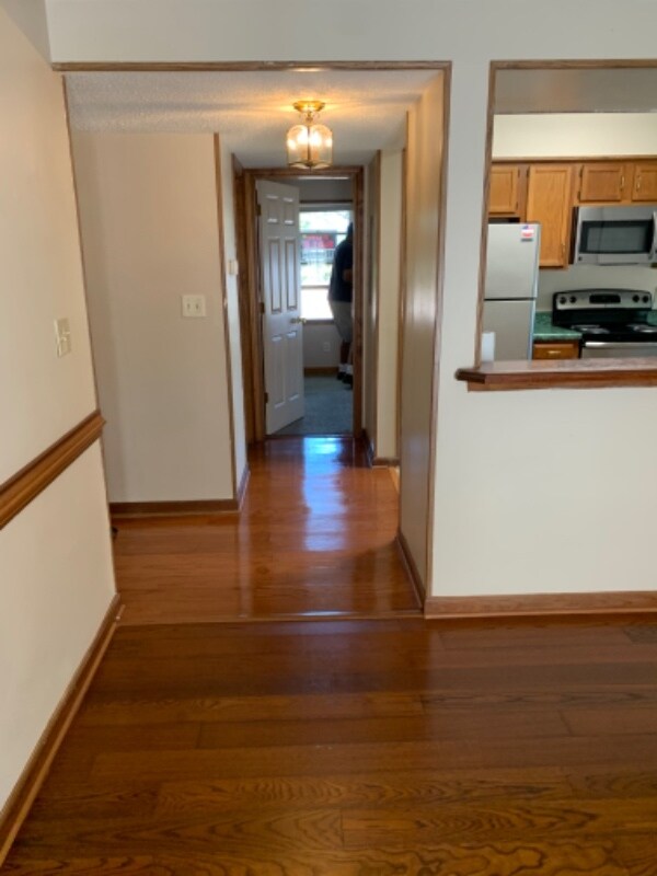 Building Photo - 16 Academy Ln