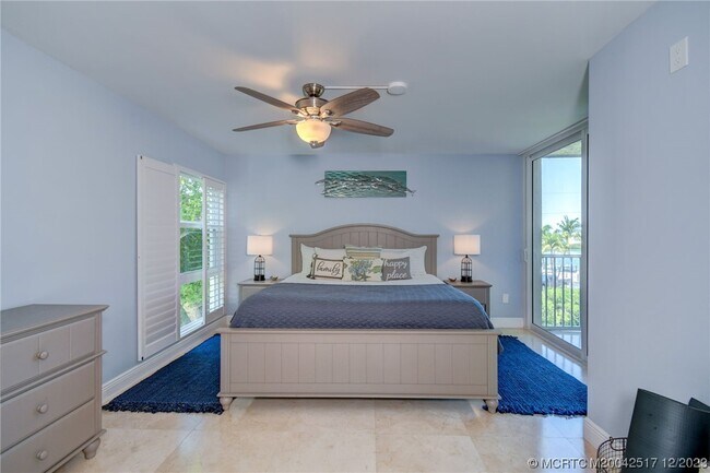 Building Photo - 8302 Marina Villa Dr