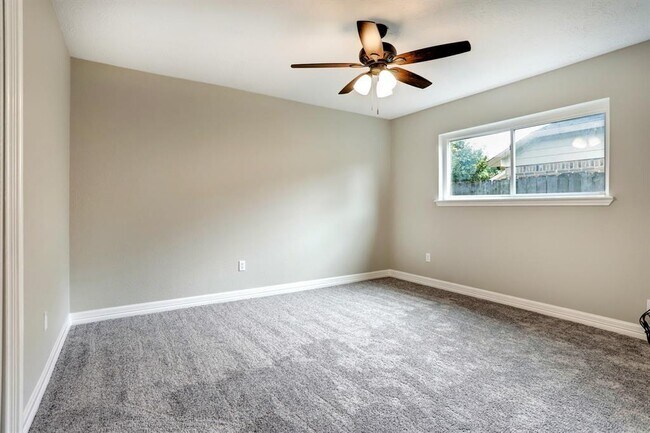 Building Photo - 3111 Oyster Cove Dr