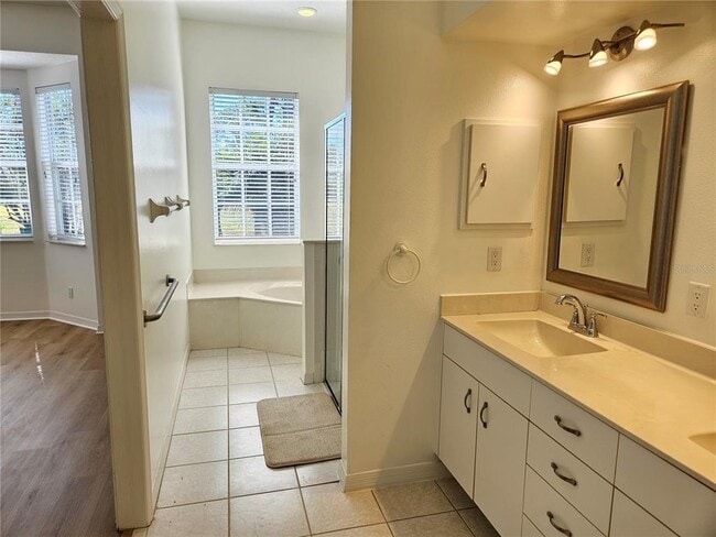 Building Photo - 835 Chalmers Dr