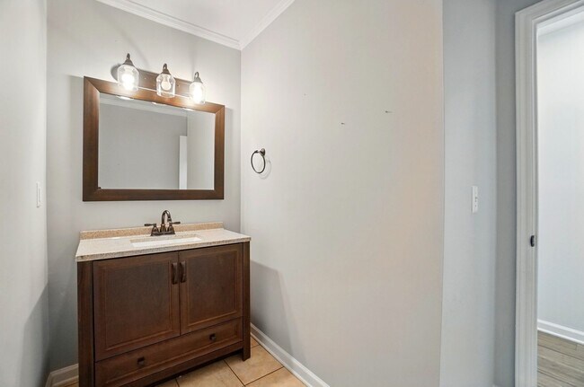 Building Photo - Renovated Gem in Gastonia with Walkout Bas...