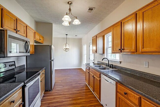 Building Photo - 507 Dove Way