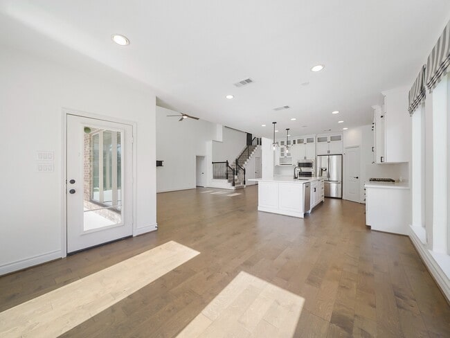 Building Photo - 27123 Birch Pine Ct