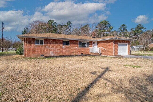 Building Photo - 152 Mann Dr