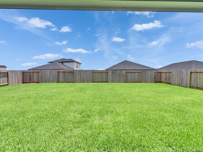 Building Photo - 9011 Serene Hvn Dr