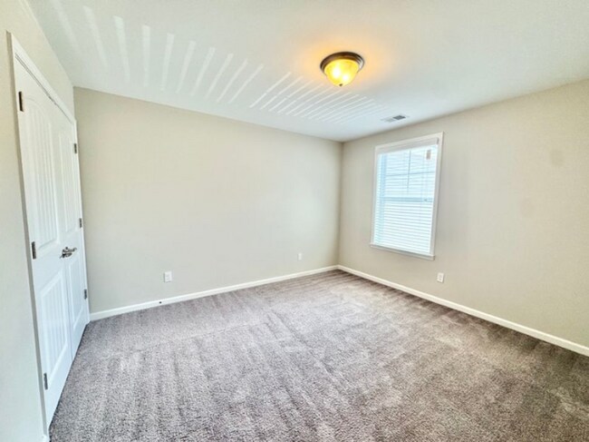 Building Photo - The Commons Community of Richmond Hill