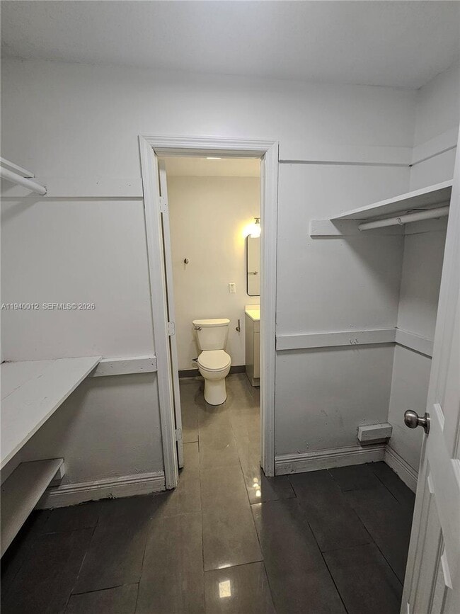 Building Photo - 5615 NW 27th Ct