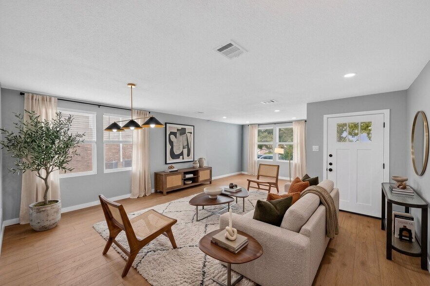 Building Photo - 5317 Gingerwood Dr