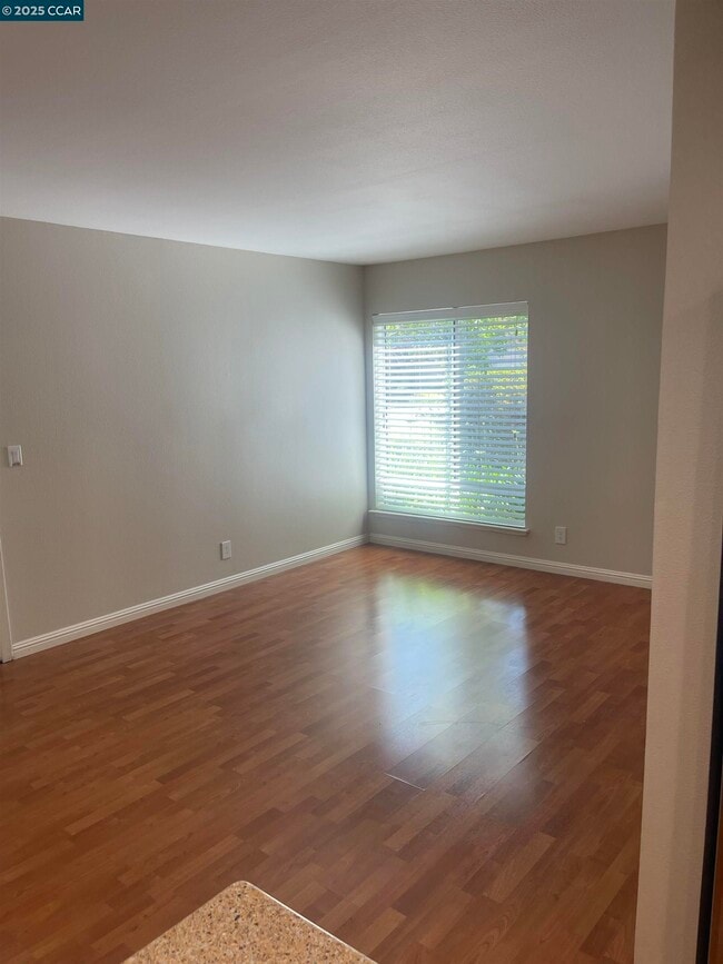 Building Photo - 658 S Blackbrush Ln