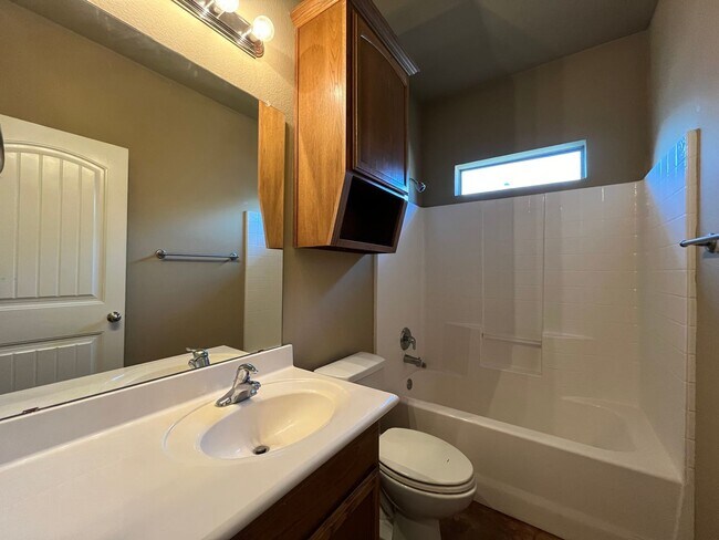 Building Photo - 3140 Breton St