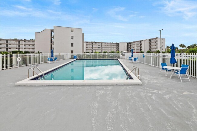 Building Photo - 14180 SW 84th St