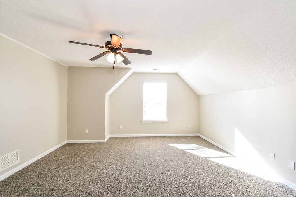 Building Photo - 7868 Ridgedale Dr