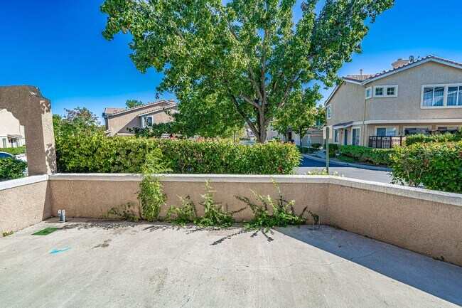 Building Photo - 25410 Dry Creek Ct