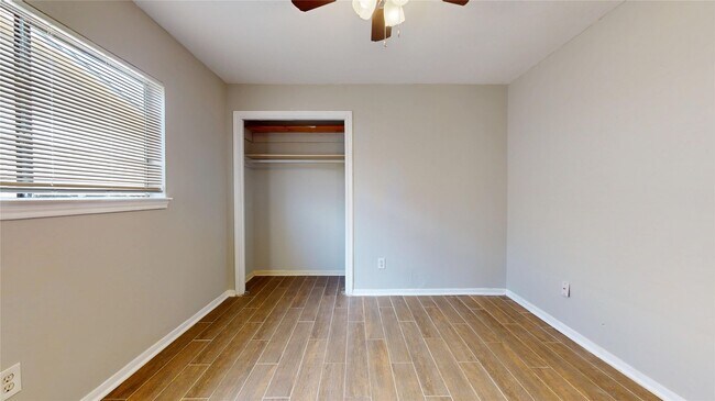 Building Photo - 5127 Girnigoe Dr