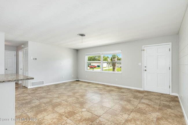 Building Photo - 250 Carib Dr