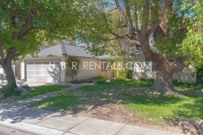 Building Photo - 1107 Douglas Fir Dr