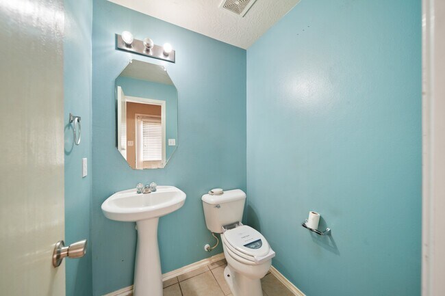Building Photo - 17802 Kerrybrook Ln