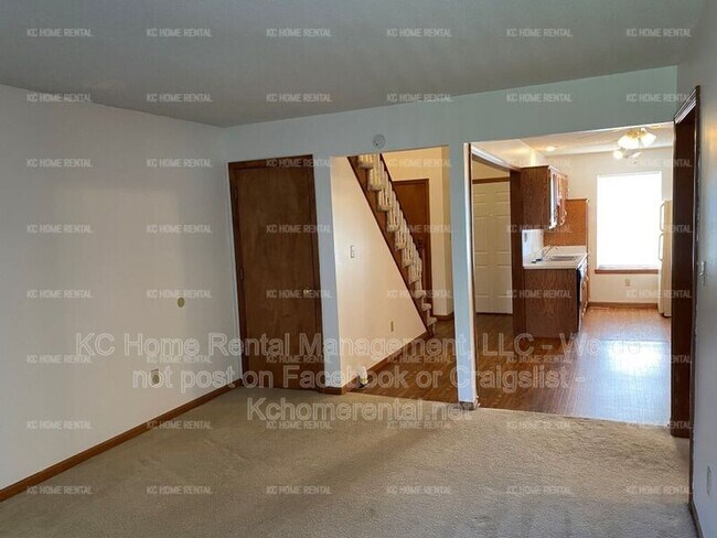 Building Photo - 8002 NW 79th Pl